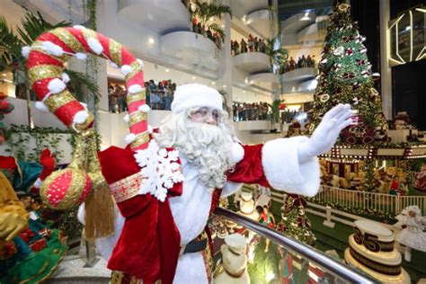 Papai Noel chegou ao Shopping Barra mega estrutura e superprodução