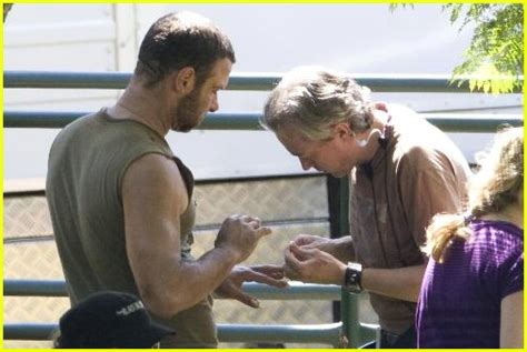 Liev Schreiber Sabretooth S Claws Revealed Photo 972901 Photos