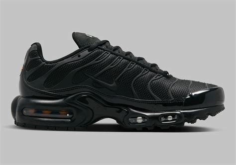 Air max plus Tn Triple black - PatikeBS