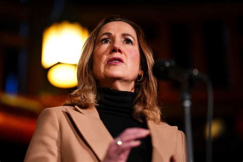 Who will replace Kirsten Hillman?