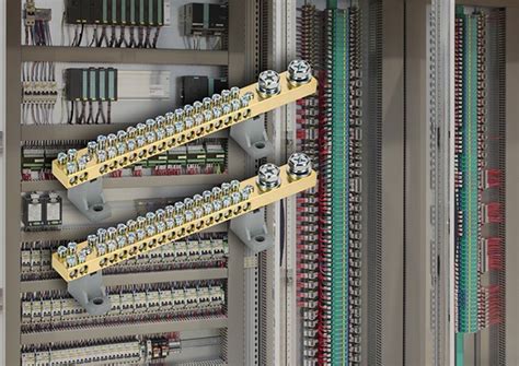 Шины двойные N, PE на двух угловых изоляторах IEK® — удобное соединение ...