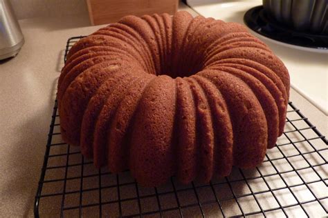 CAKE GLAZE MADE WITH BROWN SUGAR | glaze cake