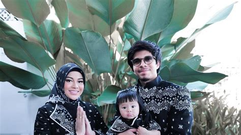 Inspirasi Baju Lebaran Couple Ala Artis Yang Simpel Namun Elegan Dari