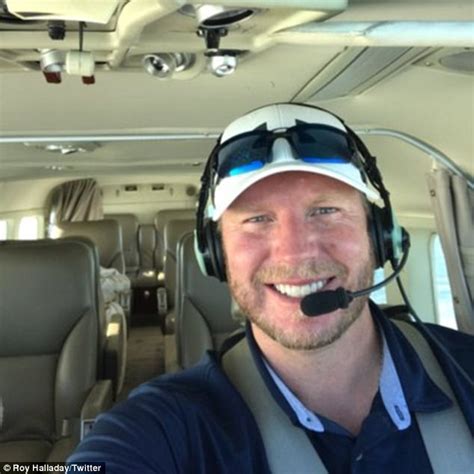 Mlbs Roy Halladay Killed In Gulf Of Mexico Plane Crash Daily Mail Online