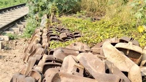 India Railways sets new record in scrap sales, earns Rs 2,582 crore in ...