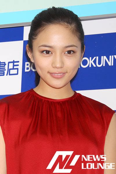 川口春奈、少女から大人へ！二十歳を迎え、下着姿やトップレスなどセクシーショットでオトナにnews Lounge