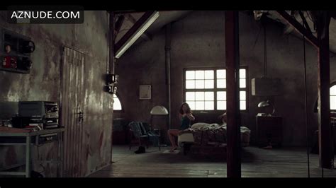 LAVINIA LONGHI Nude AZNude