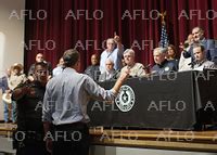 米テキサス州の小学校で銃乱射 アボット州知事が会見民主党元 189418106 の報道写真 アフロ