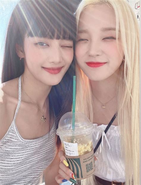 Yuqi And Minnie G I DLE Photo 44649861 Fanpop