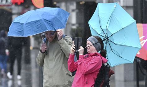 Yellow Weather Warning Issued As Strong Winds Batter Much Of Uk Black