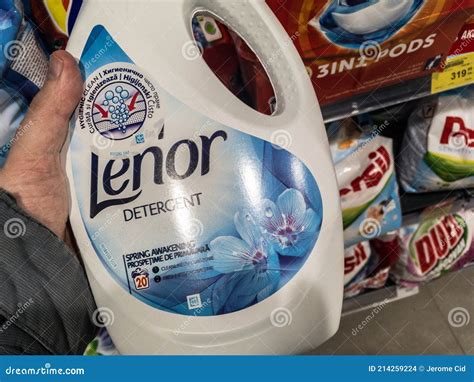 Lenor Logo On A Laundry Detergent Bottle For Sale In Belgrade Lenor