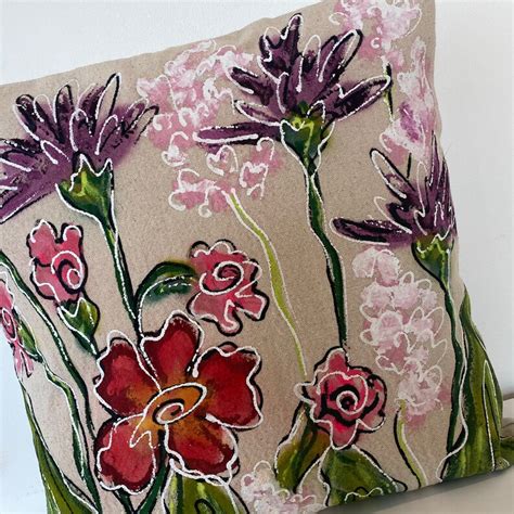 Almohada de flores de púrpuras y rosas pintada a mano funda Etsy