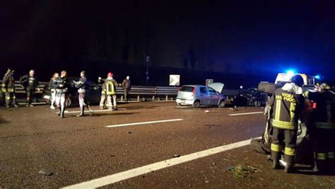 Incidente Tangenziale Est Carugate Schianto Tra Auto Feriti Foto