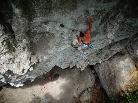 Tips para mejorar la técnica en escalada César Training