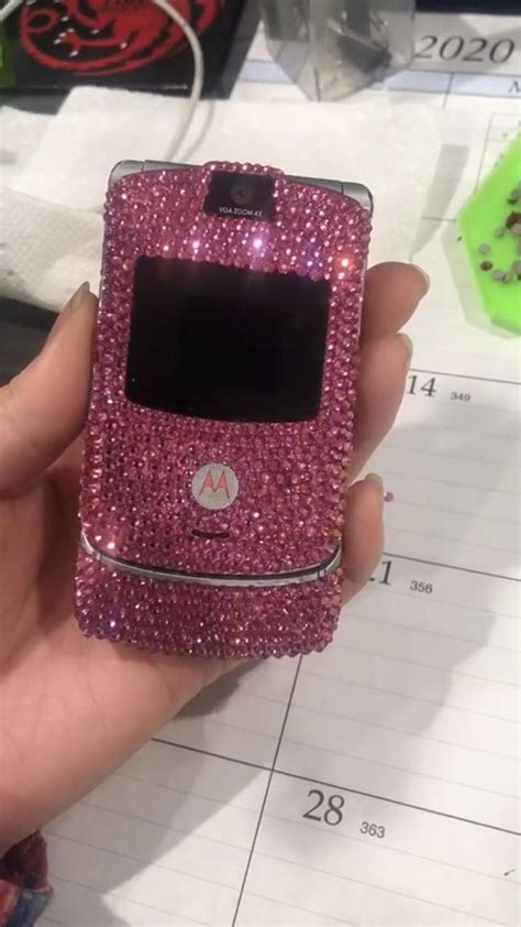 Let’s rhinestone this pink Motorola Razr together | Bling phone cases ...