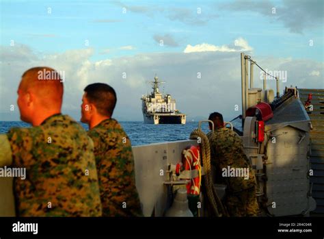 Us Navy U S Marines Assigned To The 31st Marine Expeditionary Unit Meu Watch As Landing Craft