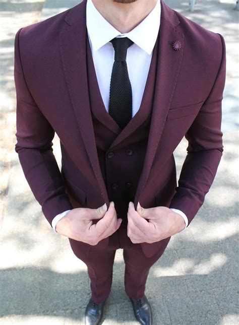 Burgundy 3 Piece Suit 1000 In 2020 Designer Suits For Men Mens