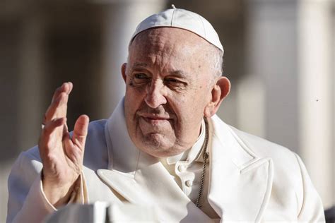 Papa Francisco Recebe Alta Ap S Infec O Pulmonar E Diz Ainda Estou Vivo