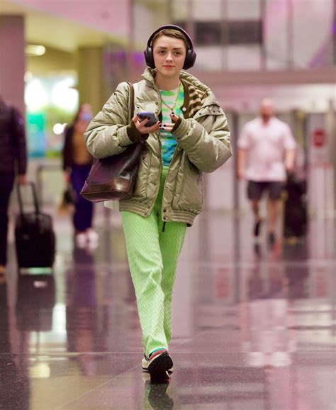 Maisie Williams Style, Clothes, Outfits and Fashion • CelebMafia