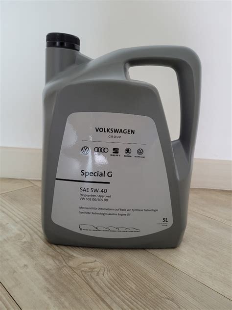 VW engine oil 5w40 Volkswagen EO, Car Accessories, Accessories on Carousell