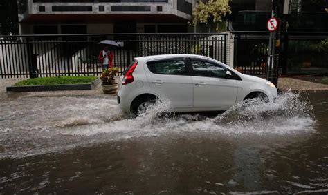 Chove Forte Em Vários Pontos De Bh Veja Quais Locais Evitar Devido Ao