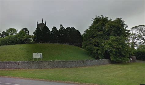 100 Windows Smashed During Serious Incident At Tullamore Church