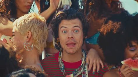 Harry Styles Releases ‘watermelon Sugar Music Video The Torch