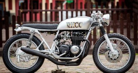 Red Hot Chili Customs CUSTOM BIKES BUILD ON REQUEST BUDOWA MOTOCYKLI NA ZAMÓWIENIE Cafe