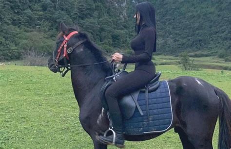 Hot girl Quảng Bình Huỳnh Tiên miệt mài xây dáng bằng cách của con nhà giàu Người đẹp Việt