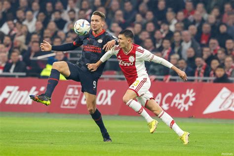 Live Eredivisie Speelronde 20 Psv Via De Jong Weer Naast Ajax