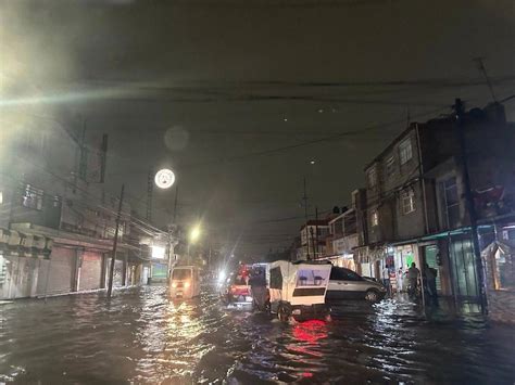 Fuertes Lluvias Colapsan Vialidades En Edomex La Jornada Estado De M Xico