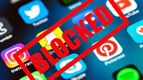 Pakistan Plans To Ban Social Media Including Facebook Youtube Reason