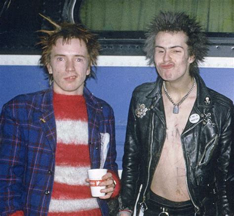 Johnny Rotten And Sid Vicious The Sex Pistols Pinterest Johnny Rotten