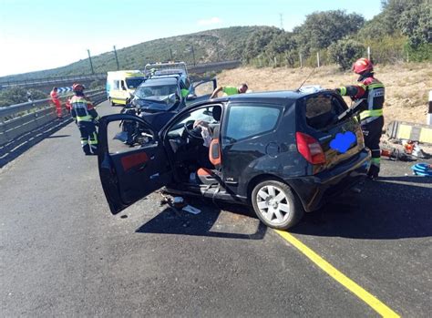 Fallece Una Mujer Y Tres Personas Resultan Heridas En Un Choque Frontal