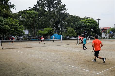 GALERI FOTO Pemko Medan Menggelar Turnamen Tenis Lapangan Di