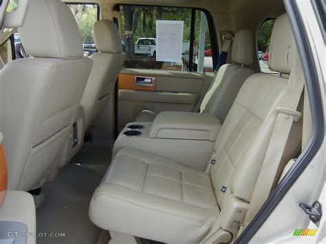 Stone Interior 2008 Lincoln Navigator Luxury Photo #63392407 | GTCarLot.com