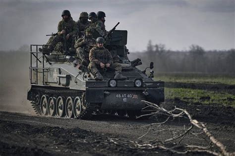 烏軍單日擊退24次俄軍攻勢 俄戰車損失慘重 自由軍武頻道