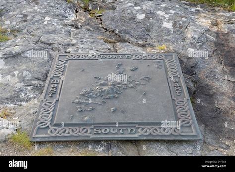 map  barra   rocks  castlebay outer hebrides scotland uk stock photo alamy