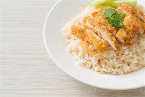 Steamed Rice with Fried Chicken or Hainanese Chicken Rice 13678725 ...