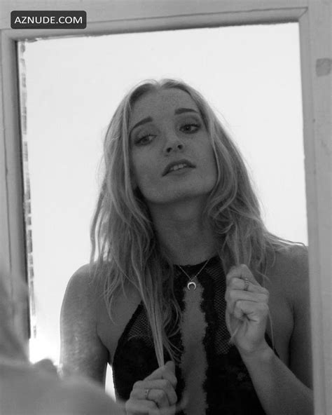 Shelby Anyway Nude And Sexy Photo Collection AZNude