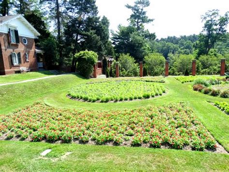 Gypsies At Heart: Vanderbilt Mansion Gardens