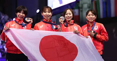 フェンシング女子フルーレ団体 日本がカナダとの激闘制し、銅メダル！ 日本女子初！パリ2024