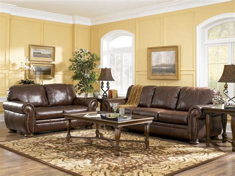 20 Living Room Paint Colors With Brown Furniture Pimphomee