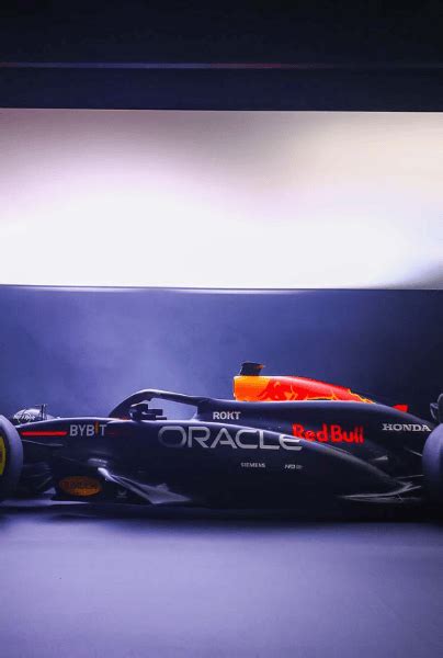 Red Bull presentó al RB20 el monoplaza con el cual debutarán Max