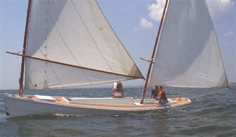 One Man New Haven Sharpie A Sailing Workboat For Oyster Tonging Yacht