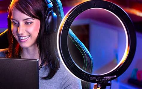 Razor's Streaming Ring Light Is Just $50 for Prime Day