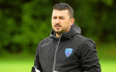 N2 Victorio Grasso Lancien Coach Adjoint De LUS Concarneau Signe