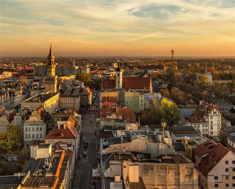 HollyTravel - автобусные туры в Европу из Польши