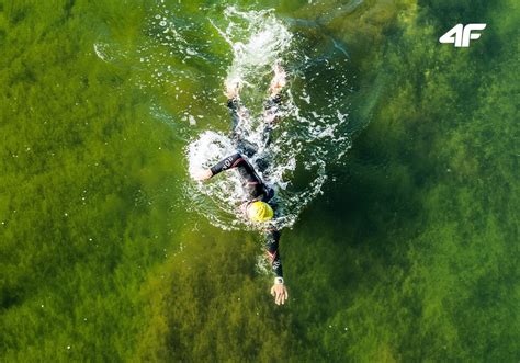 Góra od bikini damska F sportowa odzież i obuwie
