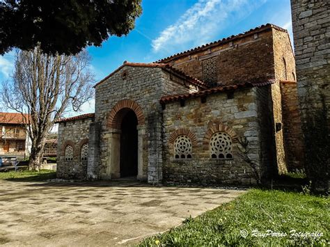 Iglesia Prerromanica De Santa Maria De Bendones Oviedo Asturias